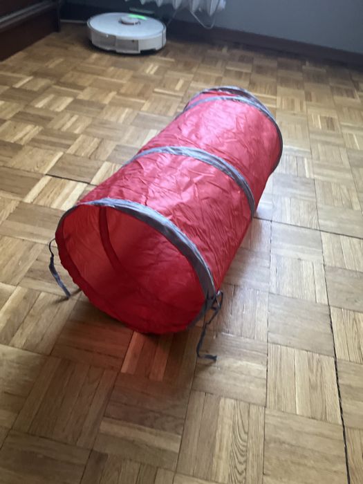 Tunel dla kota do przebiegania