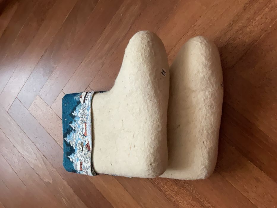 Валянки жіночі з вишиванкою