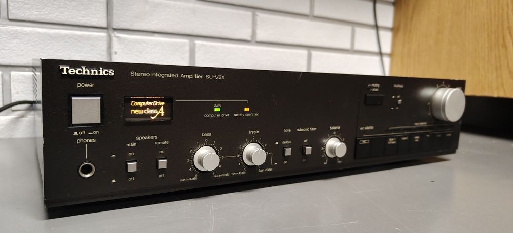 Wzmacniacz TECHNICS SU-V2X Class A