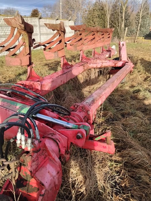 Pług obrotowy 4 skibowy