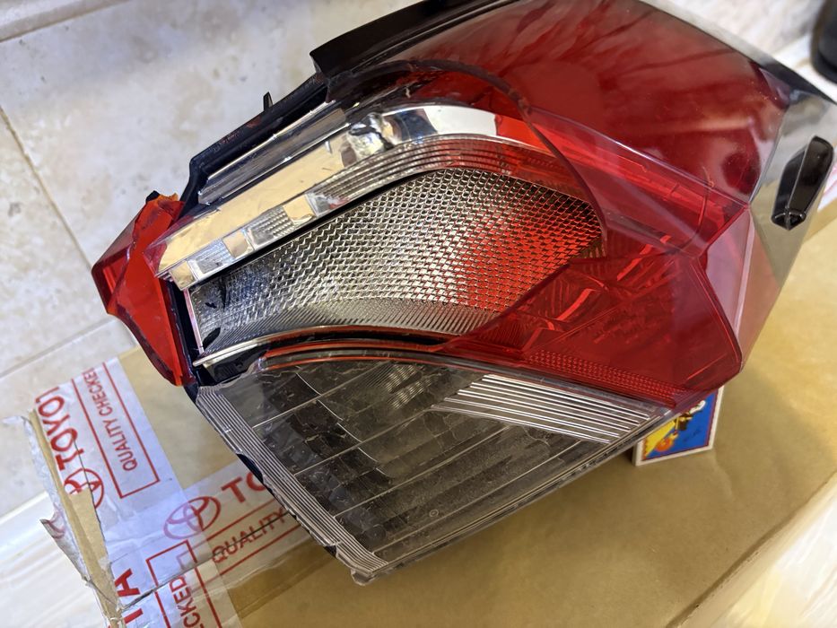 Toyota rav4 фара 2019+