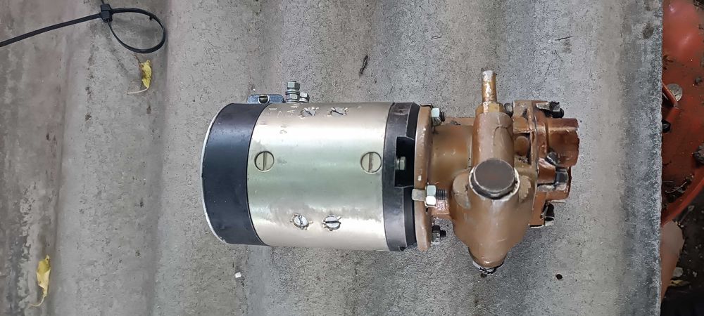 Маслозакачующий насос МЗН-2 С електромотором МН-1