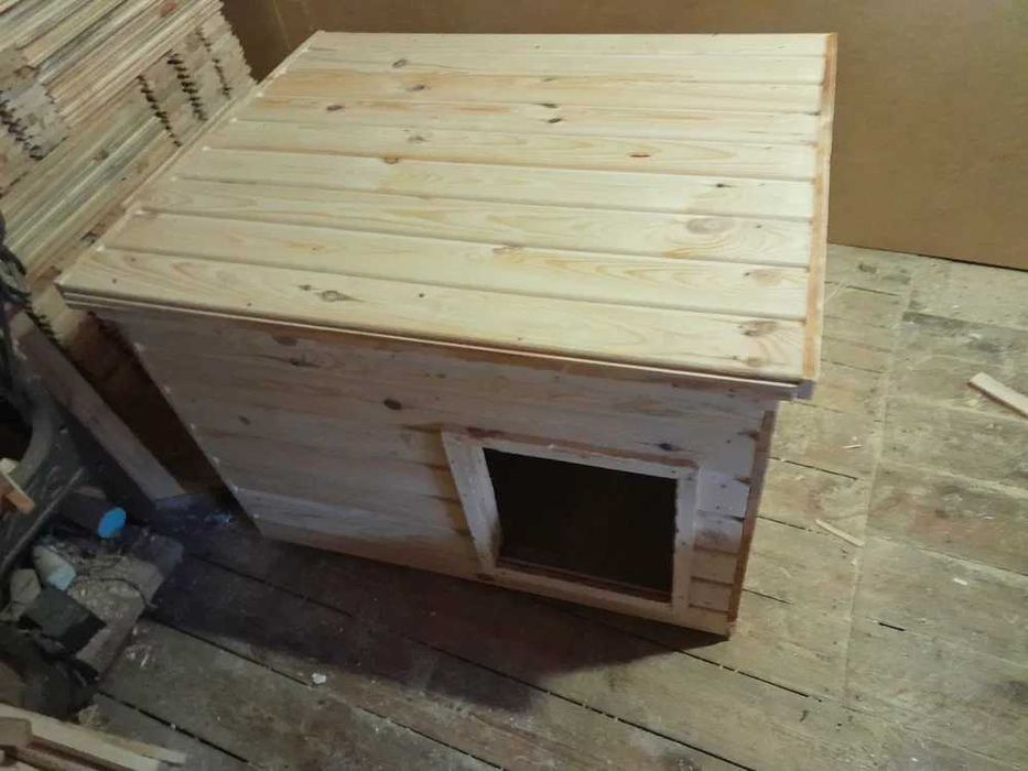 Собача буда розпродаж залишків зі складу