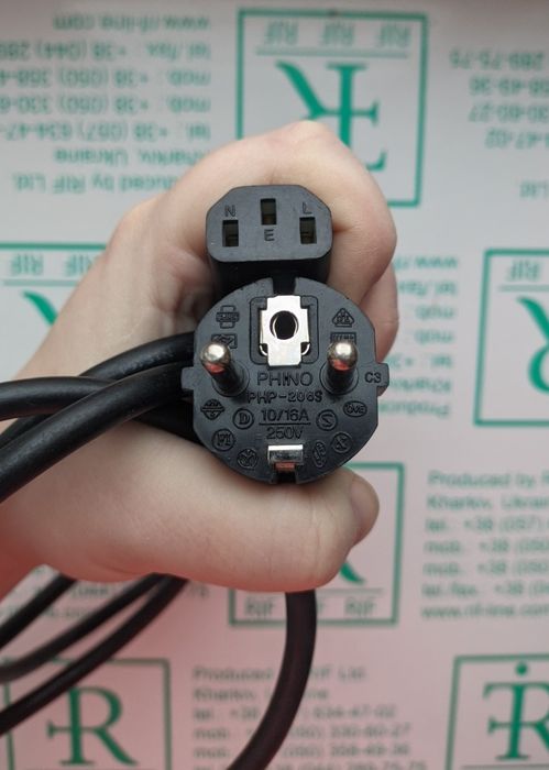 Кабель питания для ПК или монитора CEE7/17-C13 + видео-кабель VGA-VGA