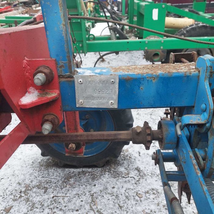 Продам  сівалку  СПН-8