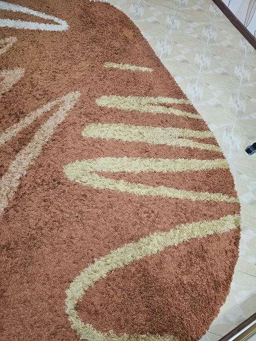 Килим в хорошому стані