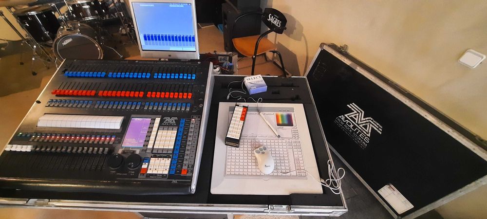 Avolites Pearl 2000 Rolacue - Mesa Profissional Original Avolites