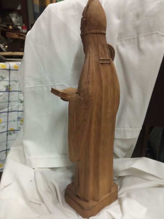 Sto. Eloi Padroeiro dos ourives e ourivesarias .Em madeira. Antigo. 36