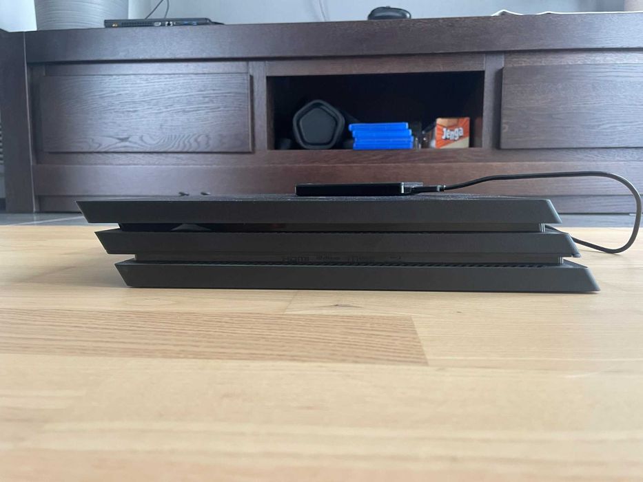 PS4 Pro 1TB (CUH-7016B) + Dysk Zewnętrzny Seagate 2TB (Łącznie 3TB!) + Pad | Zadbana