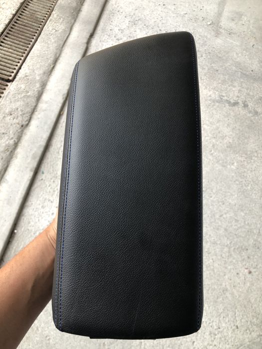 Apoio de Braço Megane IV