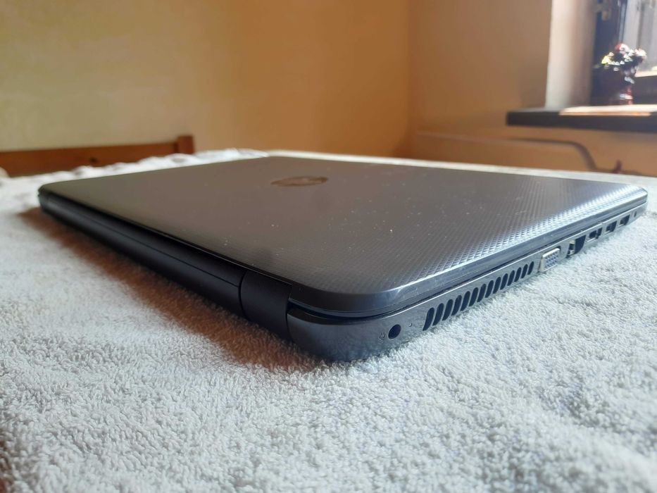 HP 250 G4 SSD 240GB 4GB RAM Ноутбук для учебы и работы плюс Мышь