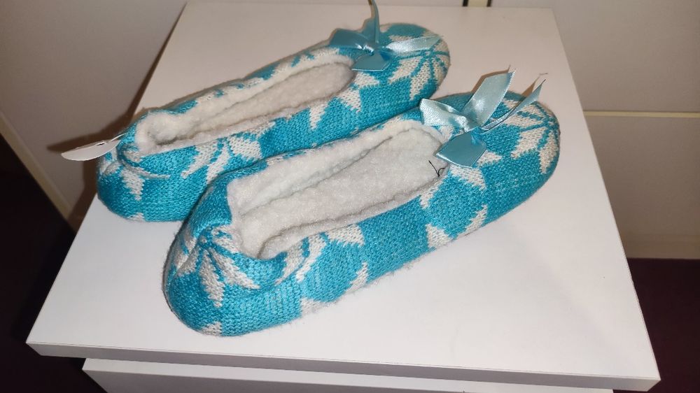 Kapcie wsuwane ciepłe rozmiar 37 i 41