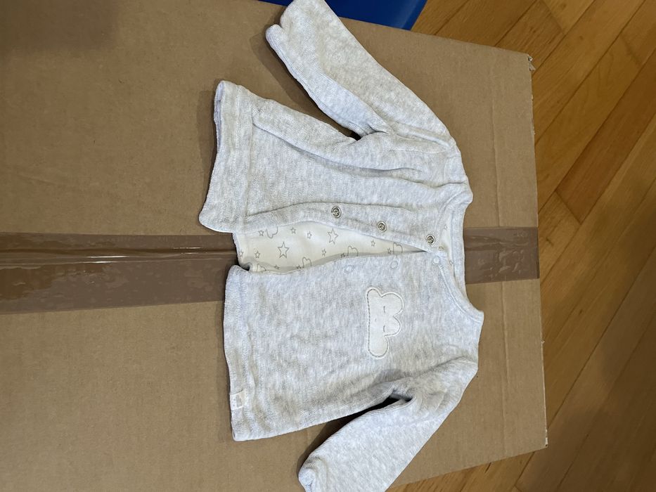 Roupa de bebe em bom estado