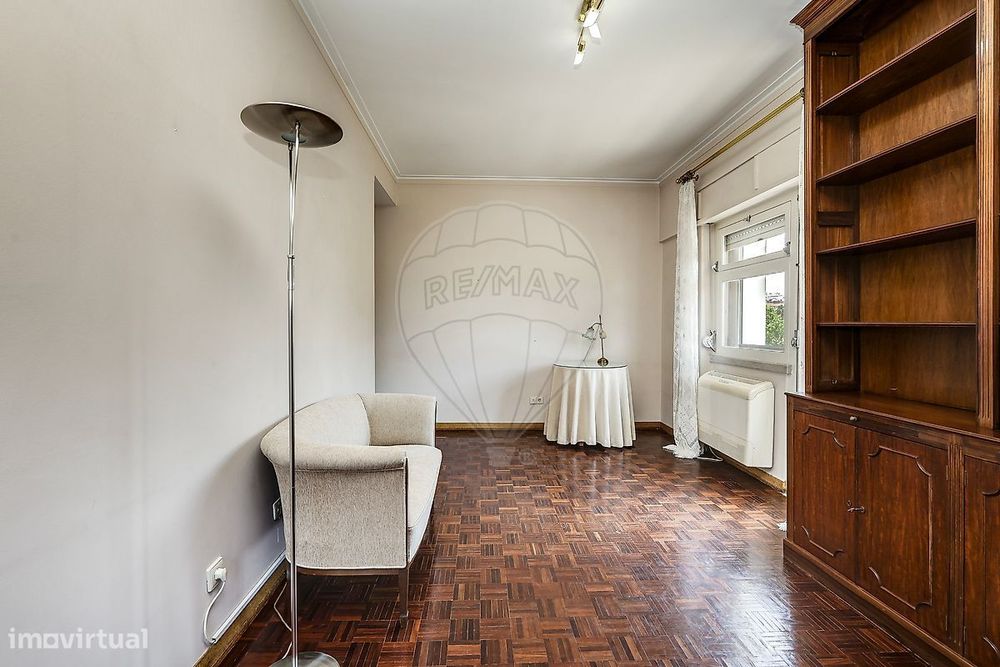 Apartamento T4 para arrendamento