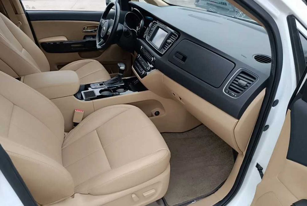Kia Carnival  2019
