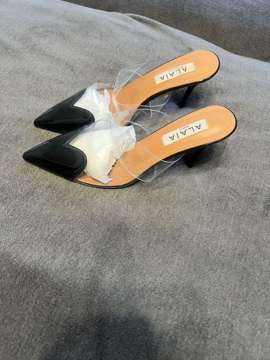 Туфли черные Alaia 39