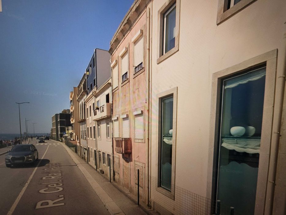 prédio 2 frentes PIP 5 pisos 1º linha mar foz