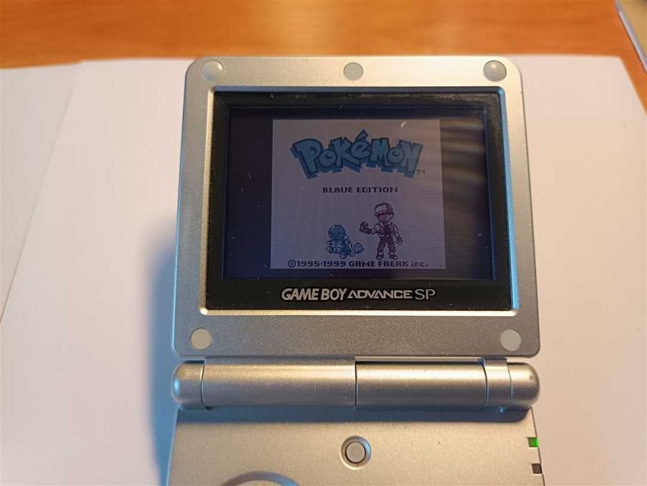 Game Boy Advance SP plus gra Pokemon model: AGS-001
