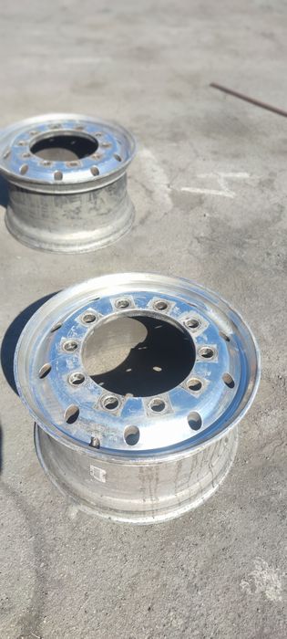 Продам  алюминиевые диски 22.5