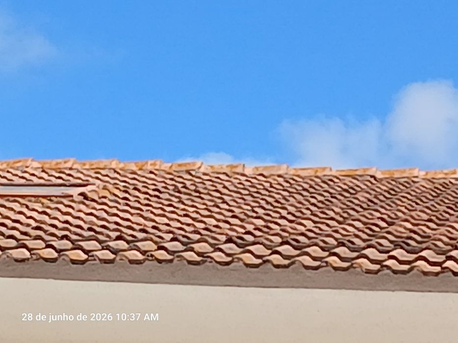 Telha cimento em bom estado para doar.