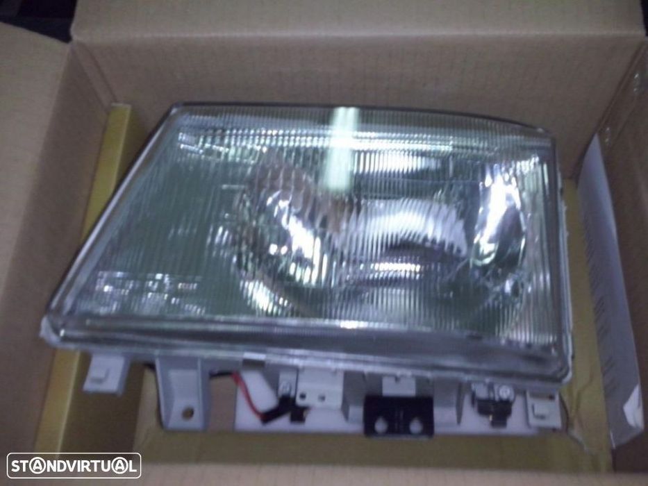 Farol Faróis da frente Mitsubishi Canter Fuso 2005 -NOVOS