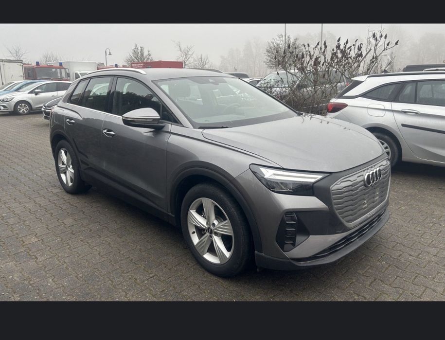 Audi Q4 - Etron 35 (Com garantia AUDI)