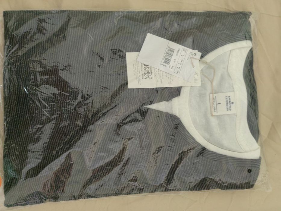 2 Sweat shirts novas da Springfield embaladas.