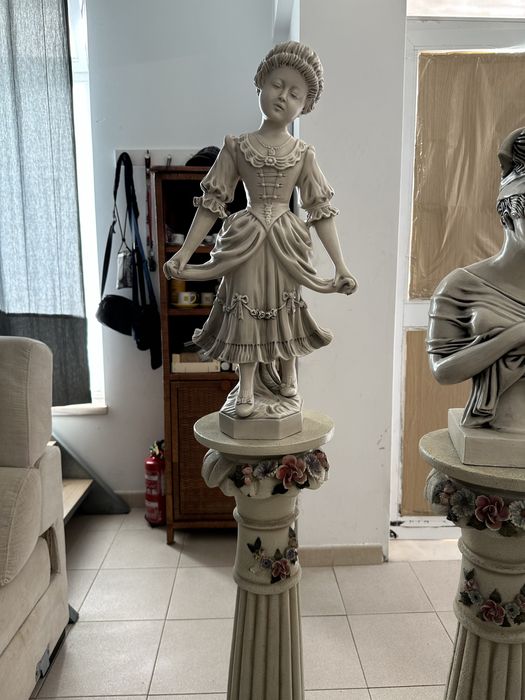 Garden Statue446797160110499840