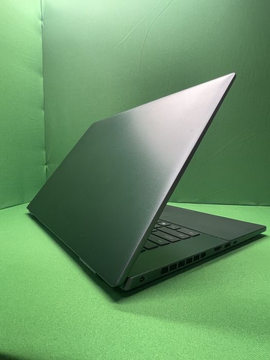 Dell Inspiron 16 Plus | RTX 3060 | 16GB | SSD 512GB | i7-12700