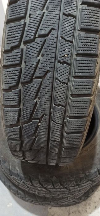 Продаю резину 225*65*17