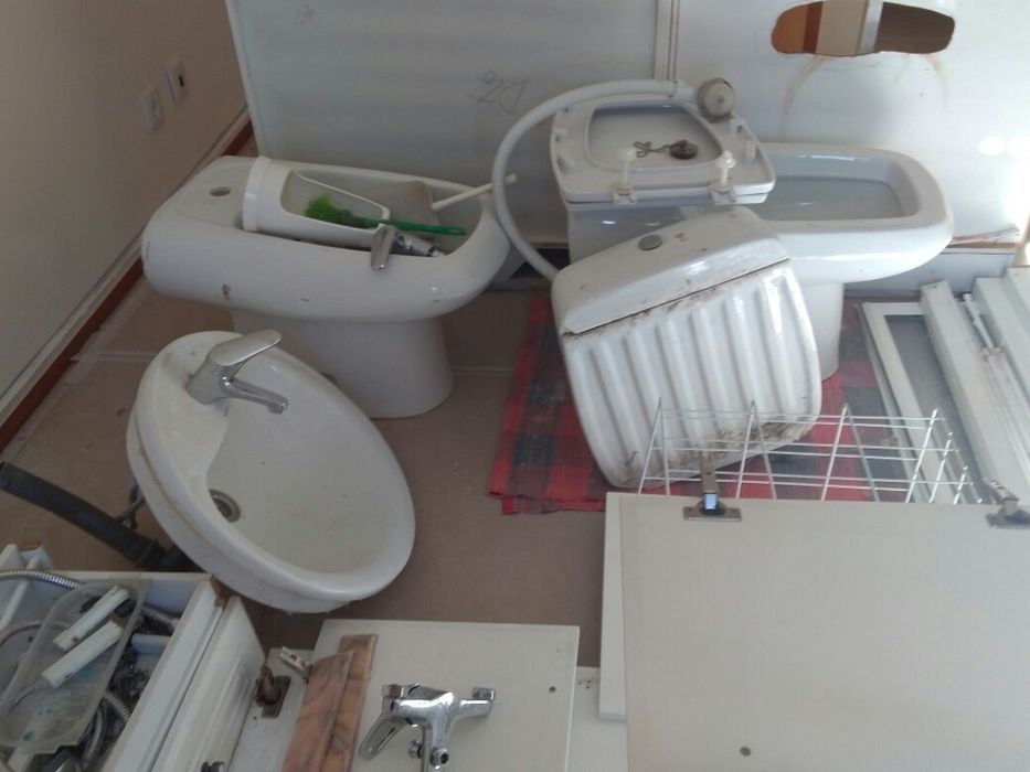 ,Dois lavatórios  rosa muito clarinhos5completos , rosa