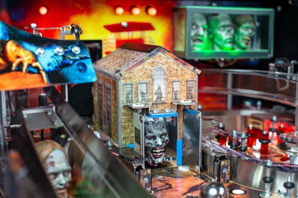 Flipper Pinball THE WALKING DEAD Remastered Stern PREMIUM - nowy