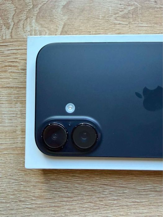 iPhone 16  Preto  128G
