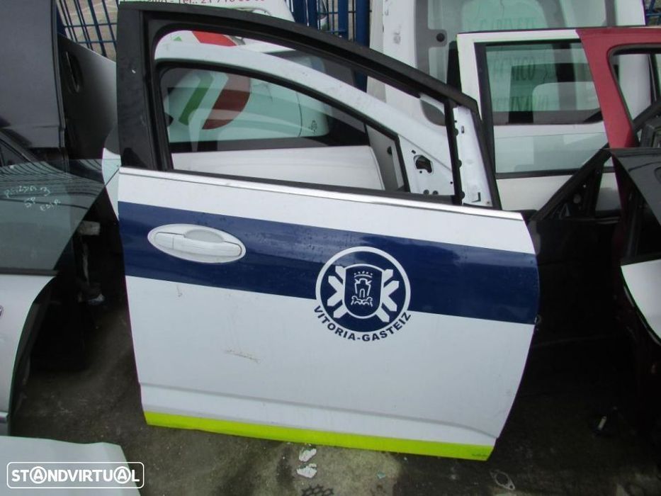 Porta Frente Direita Ford C-MAX do ano 2011