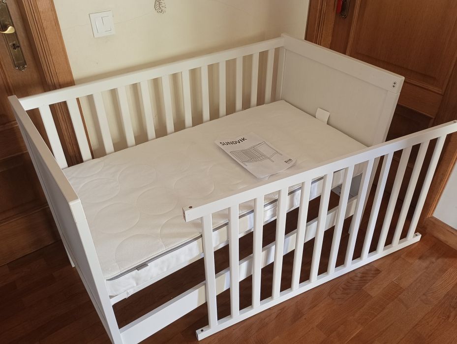 Berço + colchão IKEA