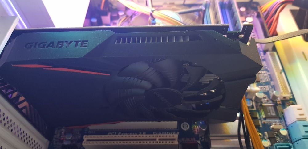 Komputer stacjonarny