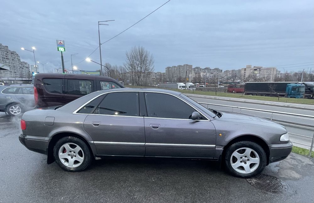 Audi a8 d2 1996 3.7 бензин