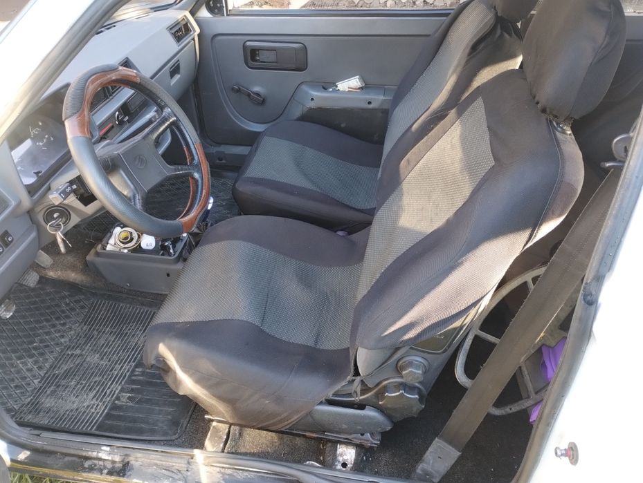 Машина  автомобіль