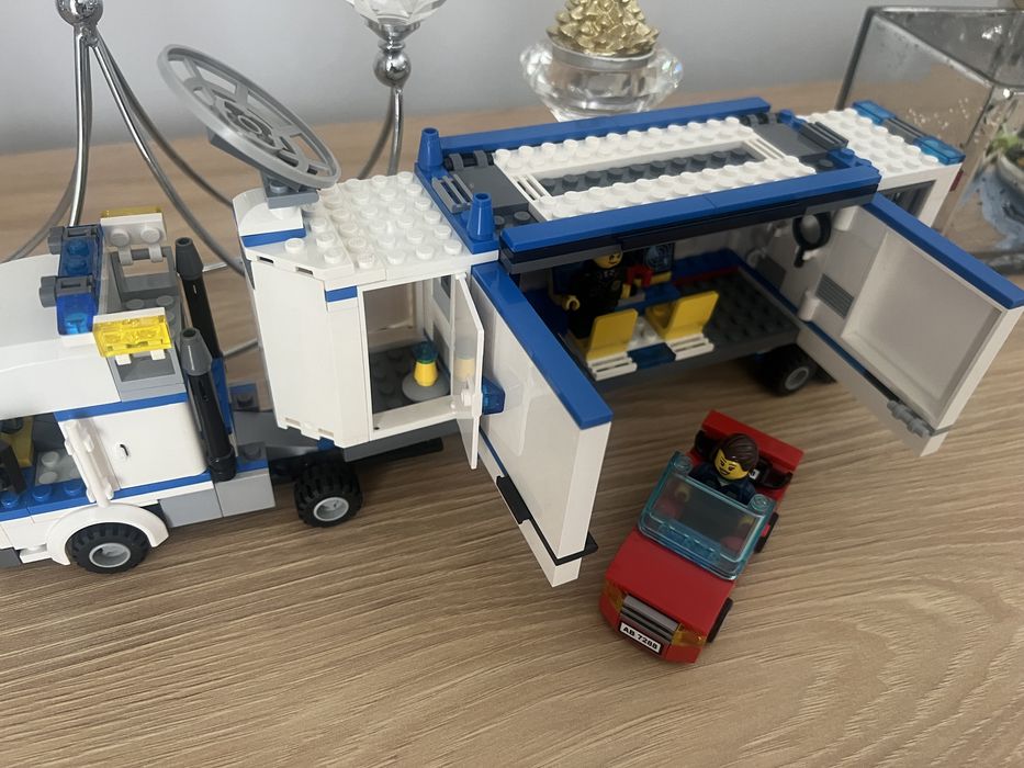 Lego 7288 mobilny posterunek policji + gratis 30015