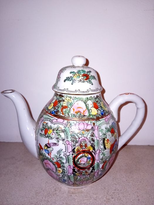Bule em porcelana chinesa