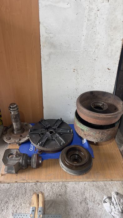 Czesci rolnicze sprzeglo C-360 zaczep póloś tylnwgo koła piasty itp