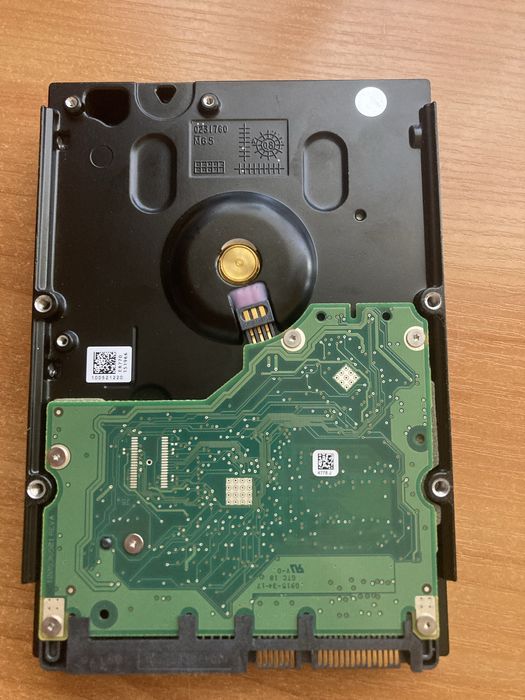 Жорсткий диск на 1тб Seagate