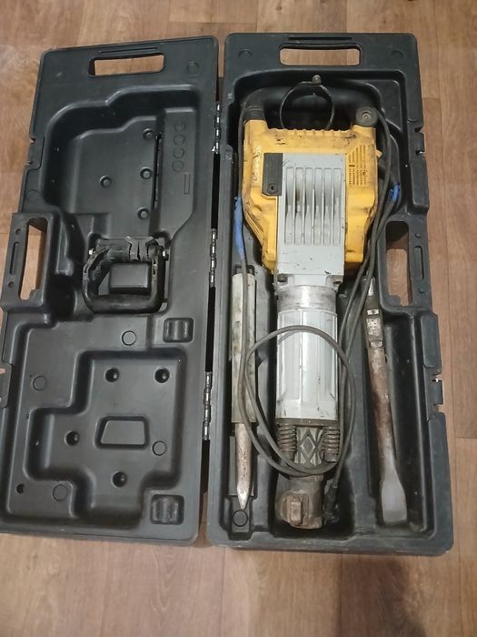 Продам відбійні молотки Сомраss. BDH1600 x01