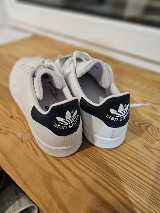 Buty nowe Adidas stan Smith rozm Eu 44 , wkładka 28cm