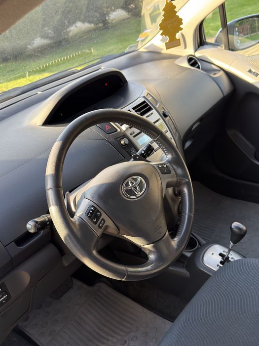 Toyota yaris.