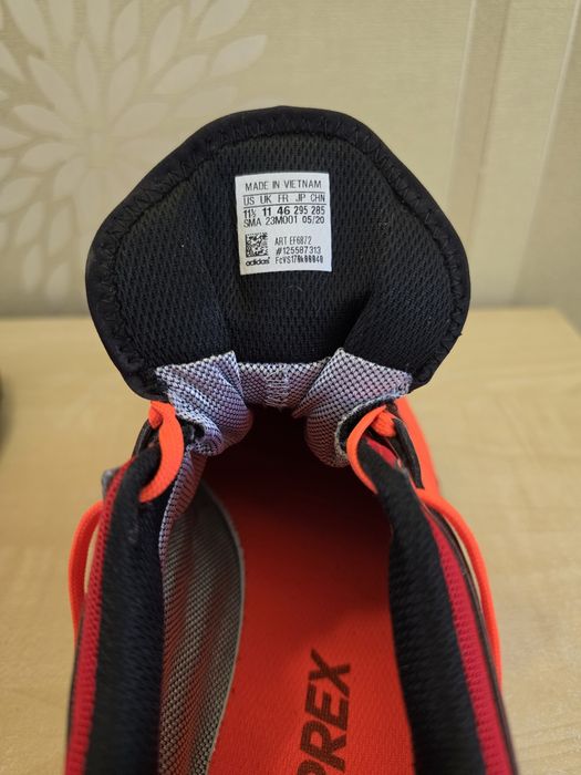Чоловічі кросівки Adidas Terrex Gore-tex оригінал розмір 46