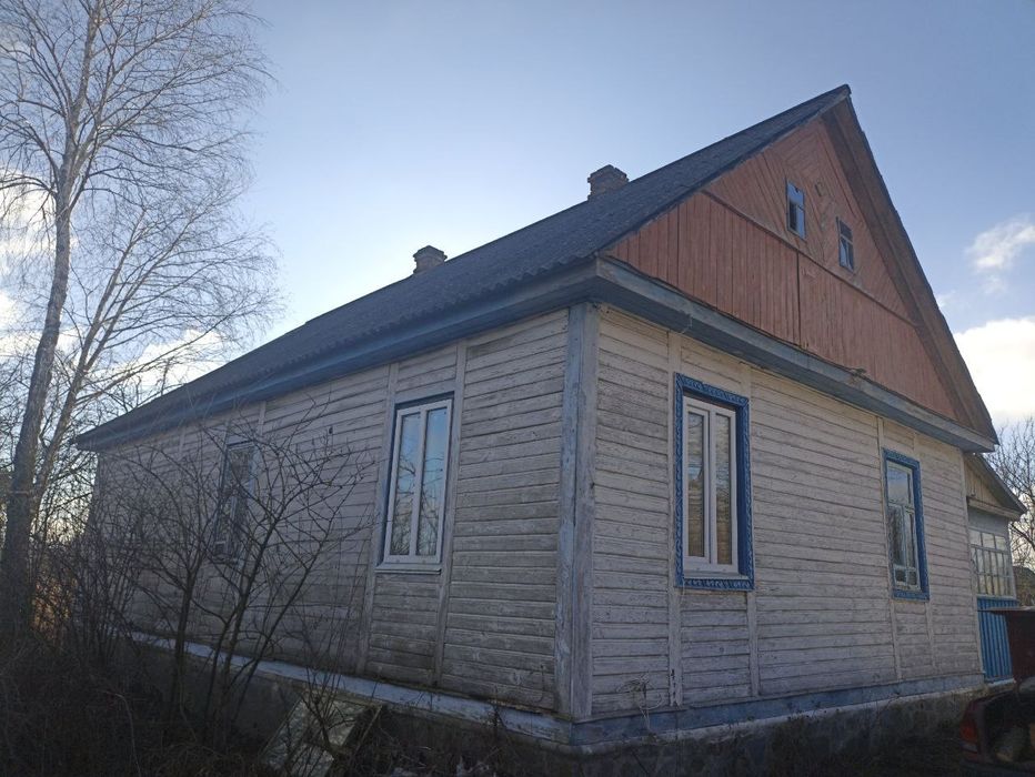 Продається дерев'яний -затишний будиночок