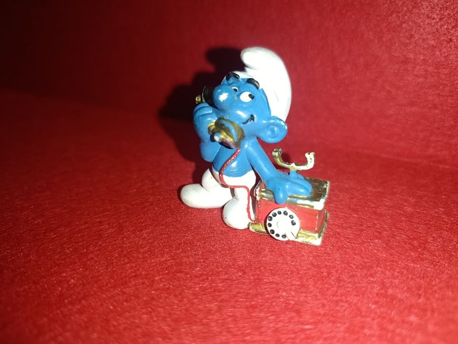 Figura Estrunpfe Telefonista