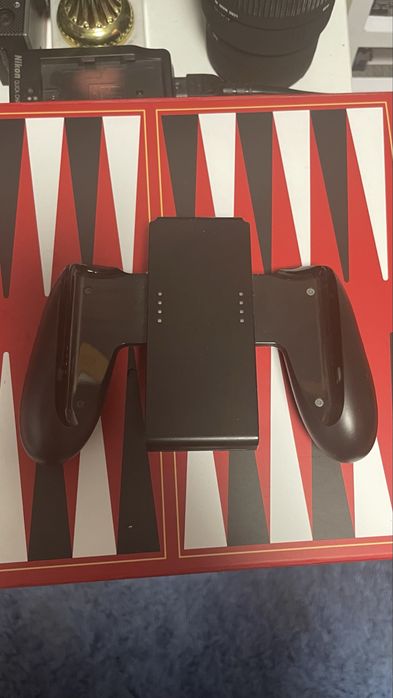 Nintendo Switch classic z dodatkami, futeralem i grą