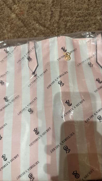 Torebka Victoria’s Secret tote bag